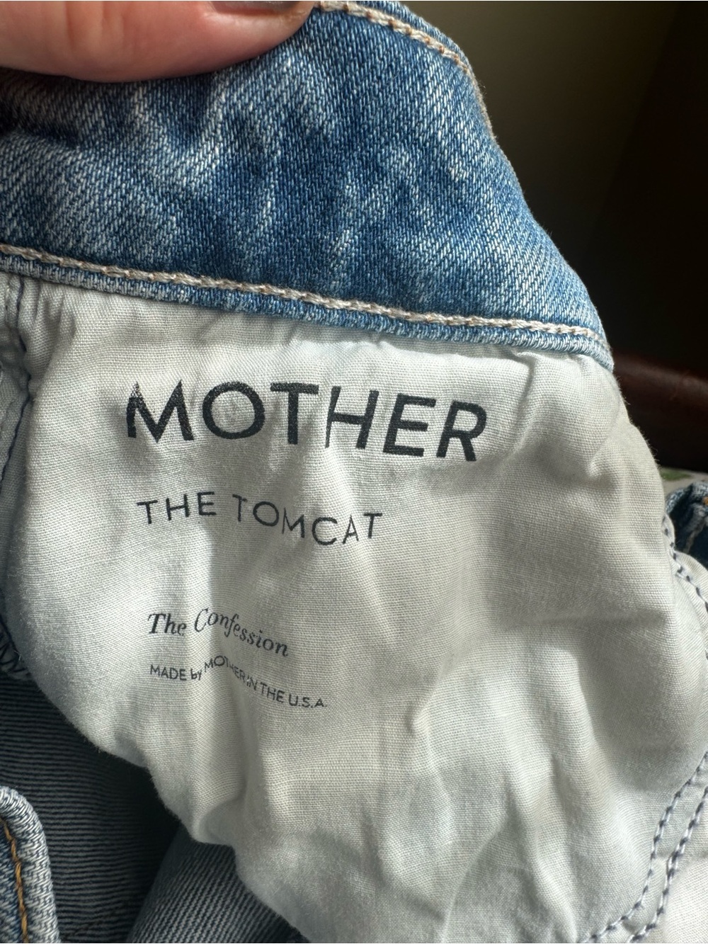 MOTHER The Tomcat Cropped Ankle Jeans with Back Pocket Stitching - Picture 6 of 7